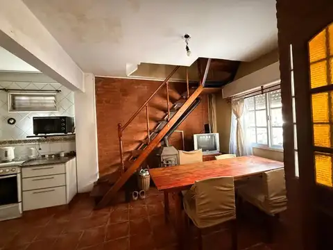Depto Tipo Casa en Venta 35 años