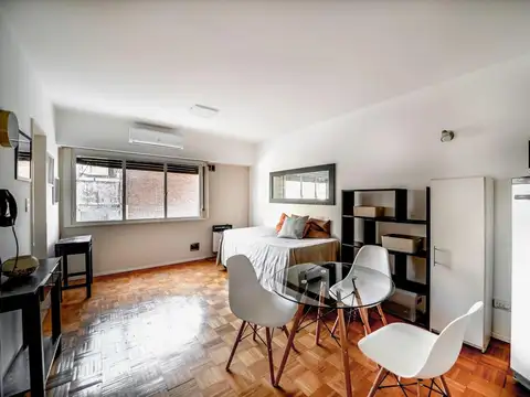 Luis Saenz Peña 100, Piso 4