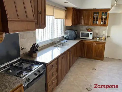Departamento 5 ambientes con 3 baños