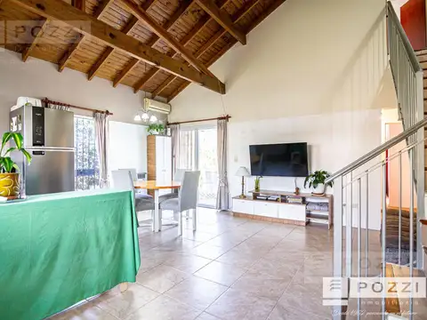 Casa 4 ambientes con 2 baños