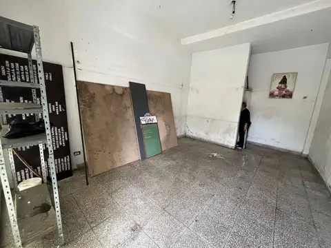 Local en Alquiler en Bernal Oeste, $ 400.000