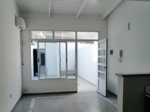 Depto Tipo Casa en Venta en La Plata, USD 132.000