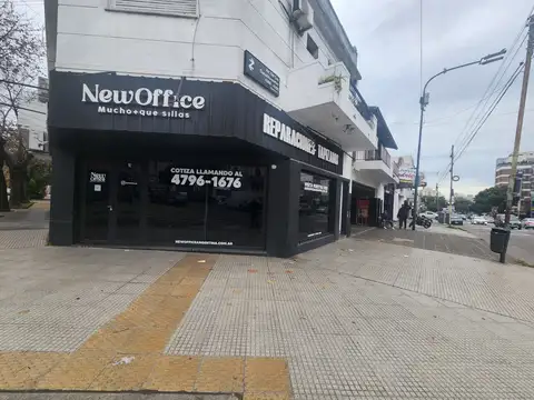 Local en ensquina sin Expensas