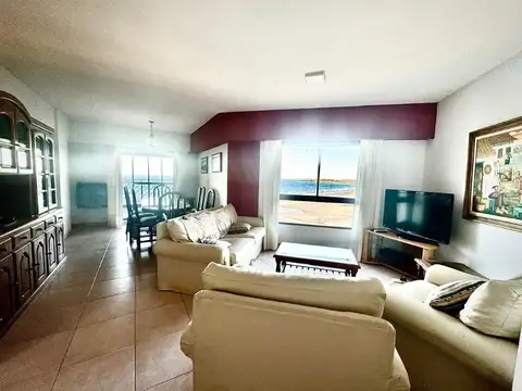 Perloti 100, Piso 7