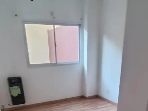 Departamento en Alquiler en San Nicolás de los Arroyos, $ 700.000