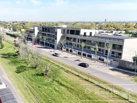 Local comercial con cochera en alquiler - Hudson - ZONA SUR- BERAZATEGUI