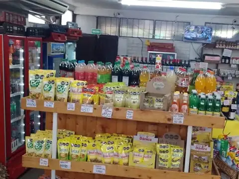 Avenida Pedro Molina 1400