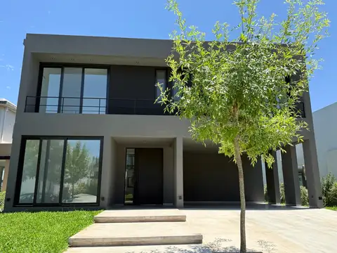 Carpinchos al lago casa en venta