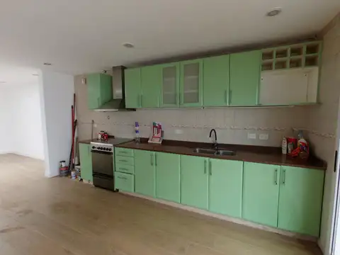 Casa en Alquiler con 1 cochera