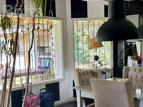 Casa 6 ambientes con 3 baños