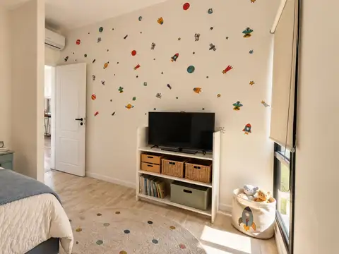 Casa 4 ambientes con 2 baños