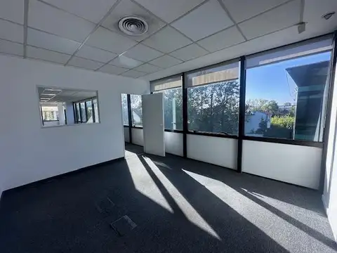 Oficina en Alquiler al Este
