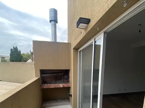 Depto Tipo Casa en Alquiler al Este