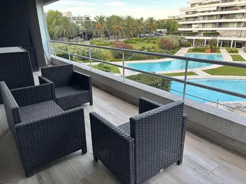 Los Crisantemos, Bouquet