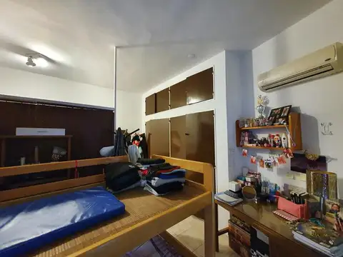 PH de tres ambientes con patio-en venta