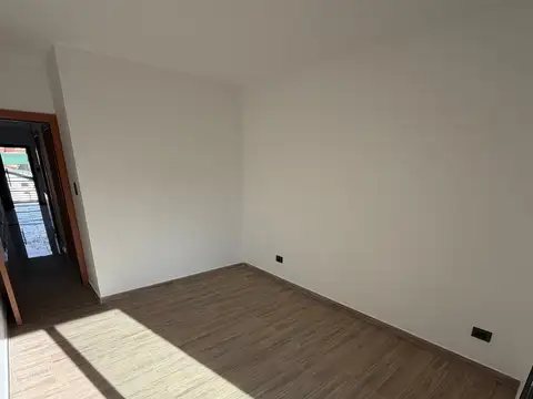 DEPARTAMENTO 2 1/2 AMB - 1° PISO AL FRENTE - CON BALCON - ENTREGA JULIO 2026