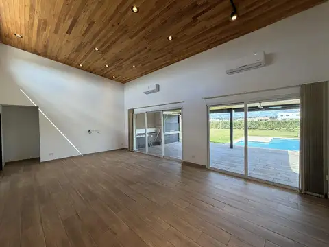 Casa en venta Barrio Monet - 3 Dormitorios - Escritorio - Piscina