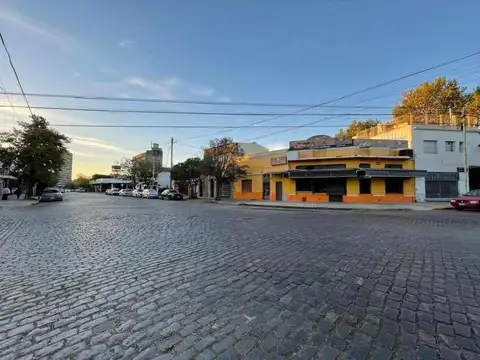 Local en Alquiler 100 años