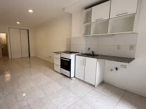 Av. Francisco Beiro 4200, Piso 1