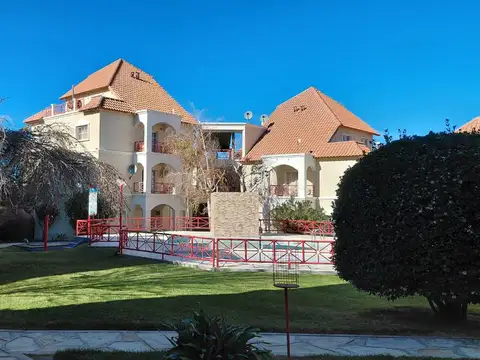 Depto Tipo Casa en Venta con 1 cocheras
