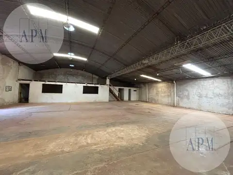 Galpon en Venta 40  mts Fondo