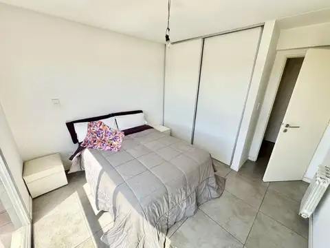 Departamento 2 ambientes con terraza exclusiva.