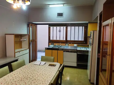 Departamento 5 ambientes con 2 baños