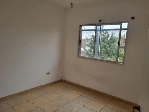 Depto Tipo Casa en Alquiler en Martín Coronado, $ 650.000