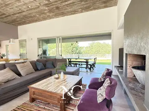 Casa en venta en Costa Esmeralda Gas natural Pileta