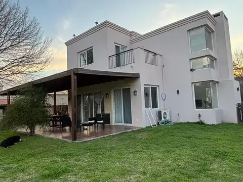 Casa en Venta en San Francisco, USD 255.000