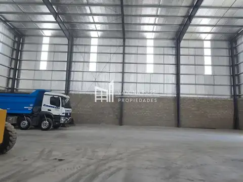 GALPON EN GARIN SOBRE AV FRUCTUOSO DIAZ 100