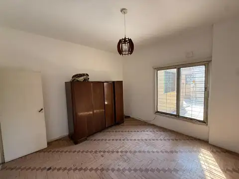 Casa en Alquiler con 1 cochera