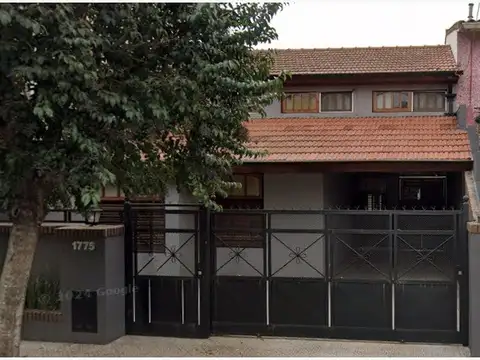 Julián Aguirre 1700