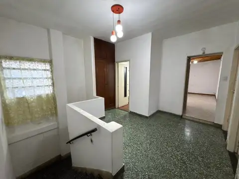 Departamento de Tres Habitaciones en Buena Ubicación