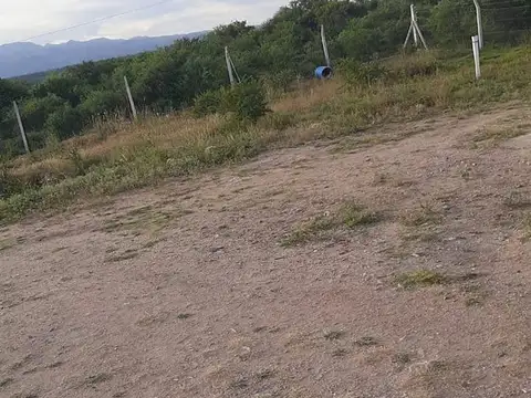 VENTA DE CASA CON 1 HECTAREA DE PARQUE
