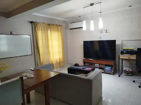 VENTA CASA ESQUINA A METROS DEL SHOPPING PORTAL