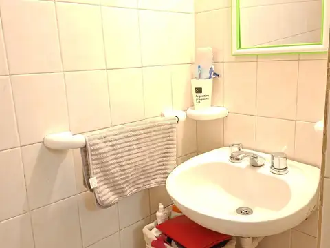 Casa 4 ambientes con 1 baño