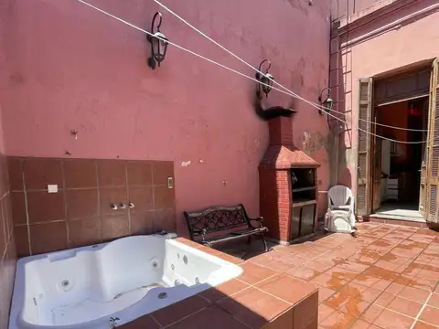 Casa en venta - 2 Dormitorios 2 Baños - Villa Devoto