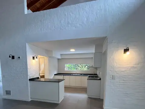 Casa en Alquiler de 3 dormitorios