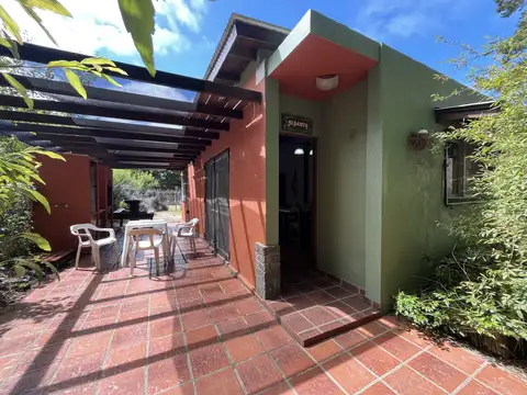 Casa en Alquiler Temporal con 1 cochera