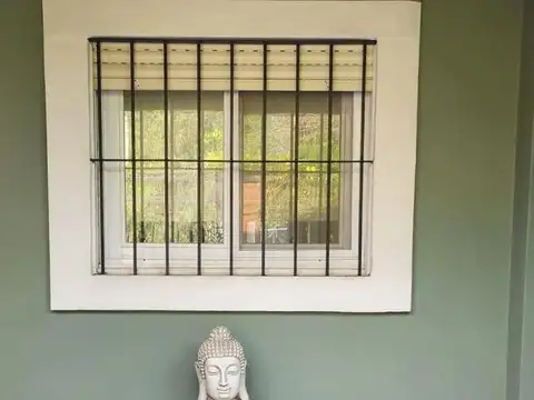 Casa en venta c/ cochera en Del Viso.