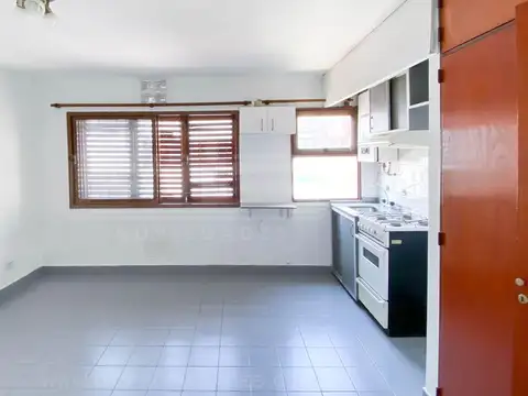 Departamento en Alquiler en San Isidro Vias / Rolon, $ 580.000