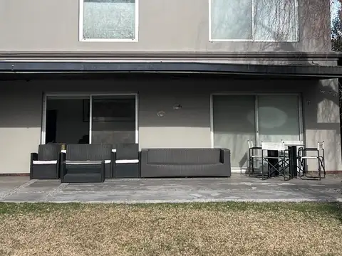 Casa 7 ambientes con 4 baños