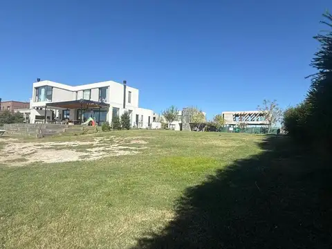 Terreno en Venta 40  mts Fondo