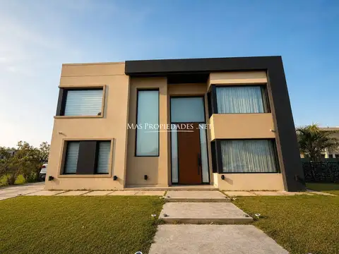 Venta Casa en Lagos de Canning 3 Dormitorios
