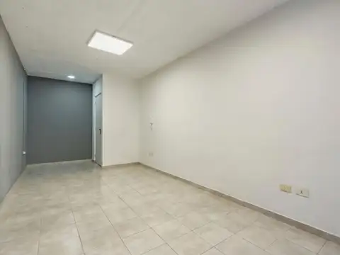venta Oficina rosario barrio centro oportunidad frente luminoso bajas expensas cochera inversion