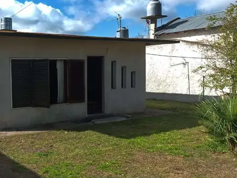 Casa en Espectacular Lote de 500m2 Venta Merlo