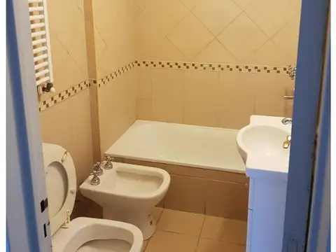 Departamento de 2 dormitorios a 1 cuadra de Av. Rocca