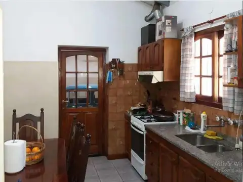 Casa 5 ambientes con 2 baños