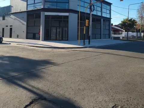 Venta   2 locales 500  M² en   Bernal